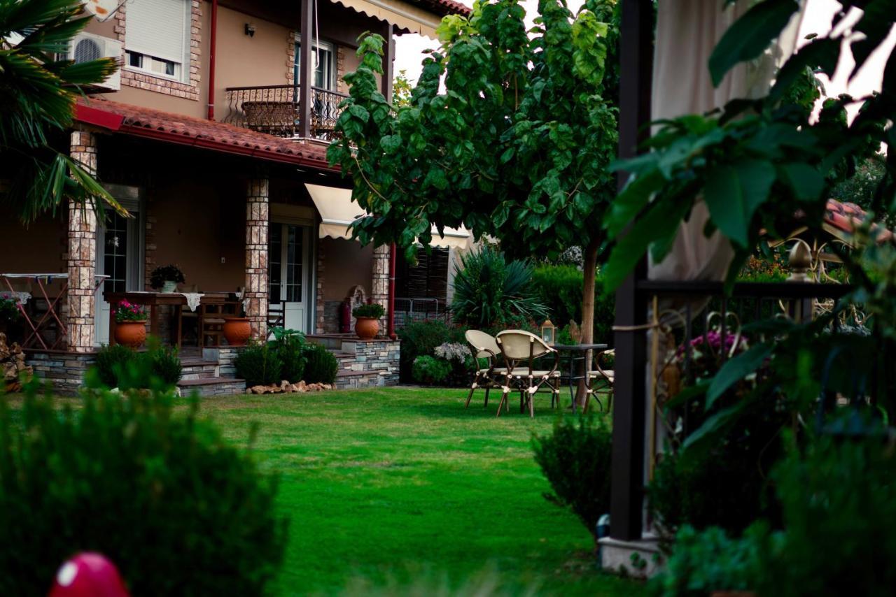 Ξενώνας Χάραμα Hotel Loutraki  Exterior photo